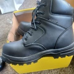 safety boots 9