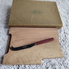 Warriss vintage cheese board and knife