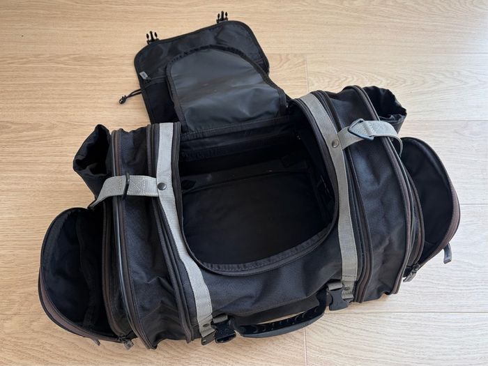Tanax MotoFizz expandable seat bag/luggage