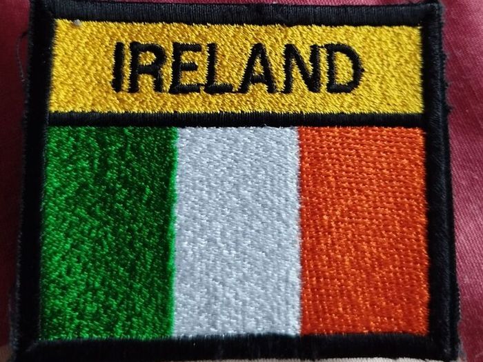 Vintage Irish Defence Forces (F.C.A.) & Service Patch Lot