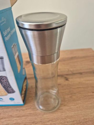 Salt shaker