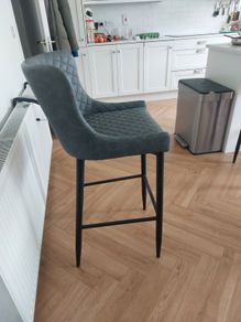 2 x Bar/ island stool