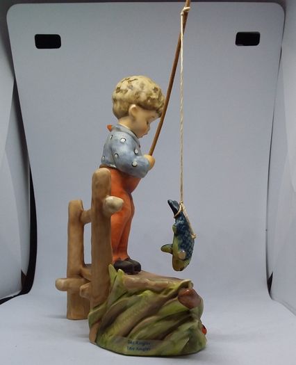 Vintage : Goebal Hummel Figurine - The Angler - First Issue 1995