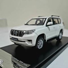 1:43 Toyota Land Cruiser Prado White
