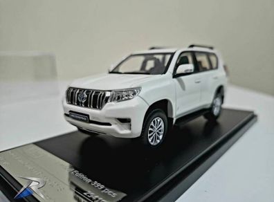 1:43 Toyota Land Cruiser Prado White