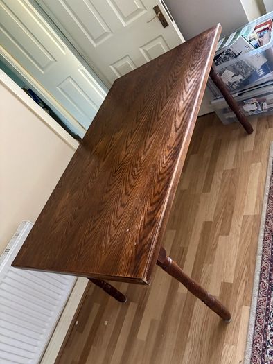 table and chairs