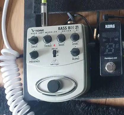 Behringer V-Tone Bass BDI21