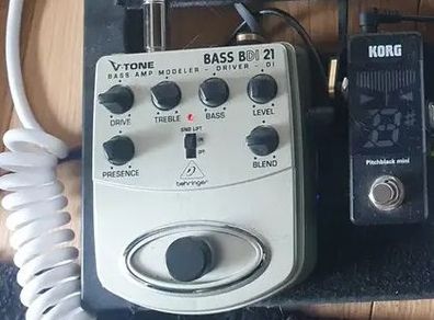 Behringer V-Tone Bass BDI21