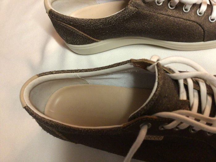 Ladies Ecco Stressed Leather Shoes