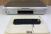 From 1999 - Minidisc Sony MDS-530, working good, remote, Manual.