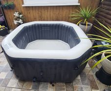 Intex Inflatable Hot Tub  Jacuzzi  Perfect Condition