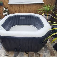 Intex Inflatable Hot Tub  Jacuzzi  Perfect Condition
