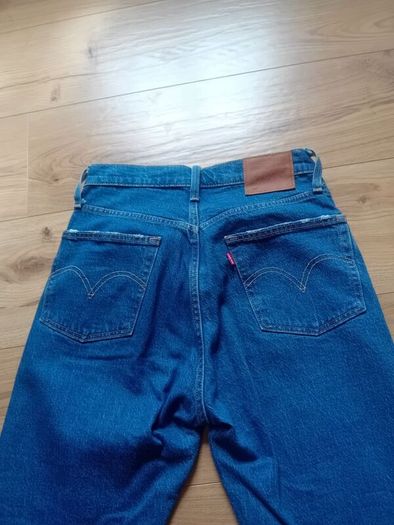 ladies jeans LEVI 501 size 26 28