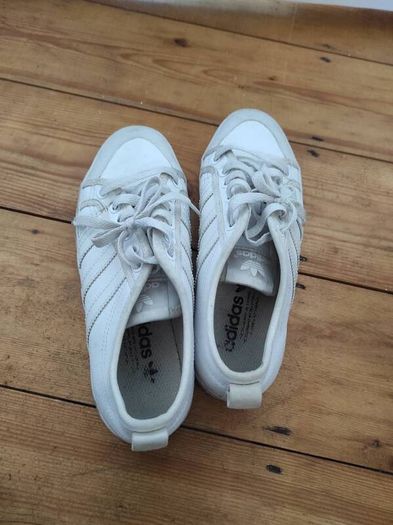 Adidas Honey Low white runners