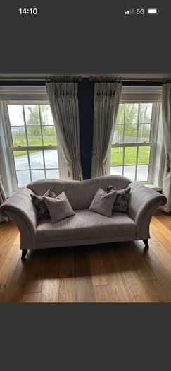 Chesterfield pink sofas