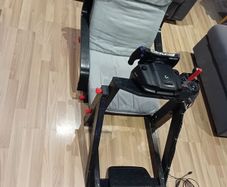 Logitech G923 steering wheel, pedals, shifter, handbrake and rig