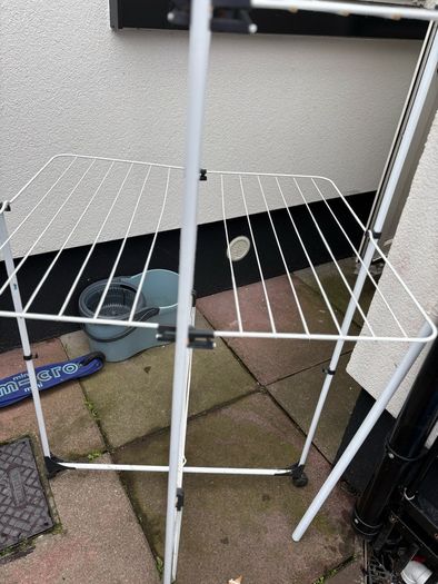 clothes horse