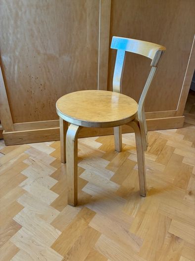 Alvar Aalto chairs. Six model 68 by Artek. Mid century furniture.