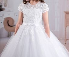 Pre-loved Communion Dress in very good condition. Open to offers.