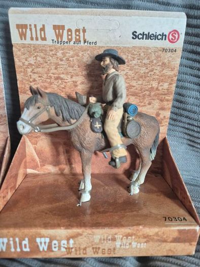 Schleich Wild West 70304 - Trapper on Horse (Retired 2006 Collectible) - Brand New In Box (NIB)