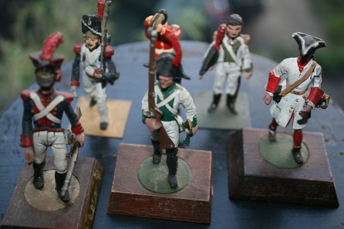 Vintage  Lead Soldiers