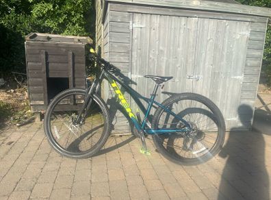 Bike: Trek marlin 5