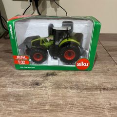 Model Claas Tractor 1:32
