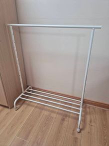 Wardrobe rack