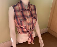 Sleeveless top/shirt