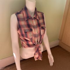 Sleeveless top/shirt
