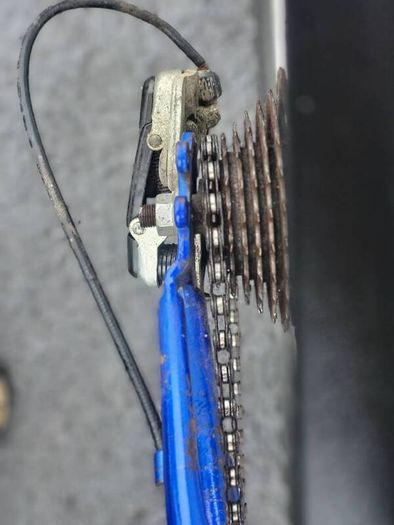 MOUNTAIN BIKE used in working order