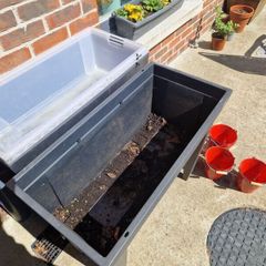 Planter / Mini greenhouse, flower pots