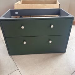 RT Large Erla 800mm Bathroom unit, Brand New sink not included