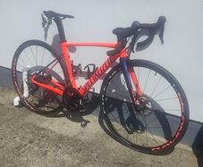 specialized allez sprint disc road bike.