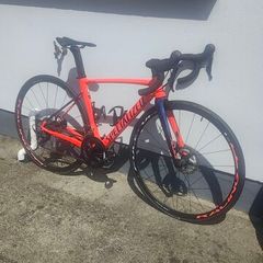 specialized allez sprint disc road bike.