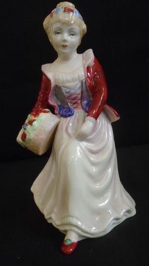 Paragon Ware/Royal Doulton Flower Girl Figurine