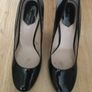 Zara leather patent courts. In good condition Image 2