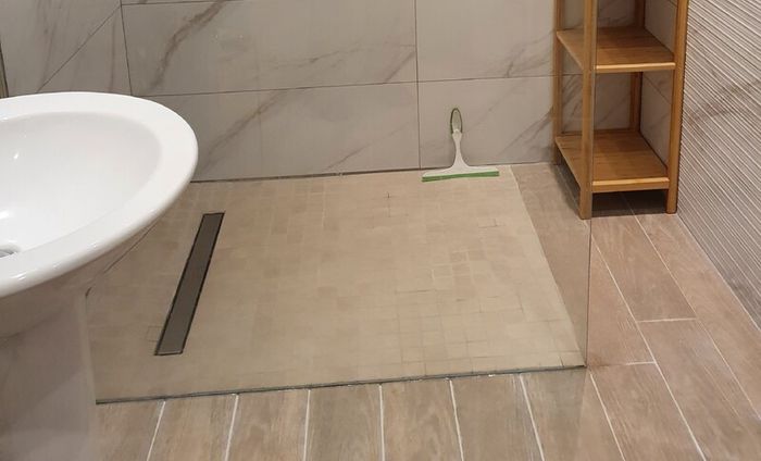 Mosaic bathroom tiles