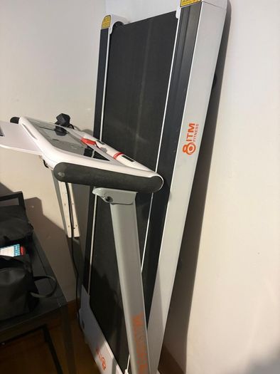 treadmill with Netflix