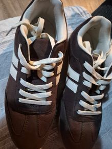 ladies trainers