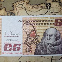 5 Pound B Series 14/09/88 (pin Holes) Irish Note