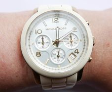 Michael Kors MK5145 Wrist Watch for Women (fresh battery, works fine)