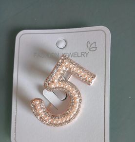 Brooch NEW