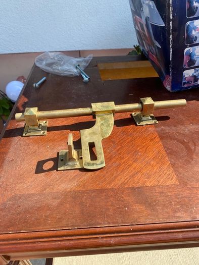 Solid brass aldrop