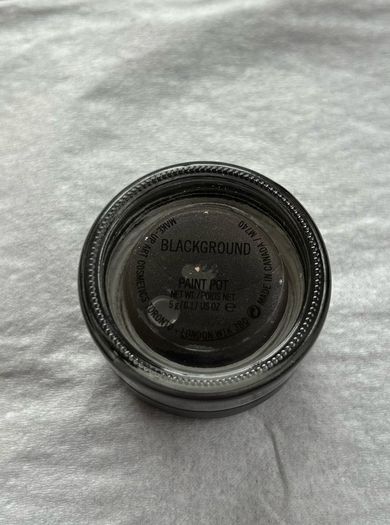 MAC Paint Pot 'Blackground'