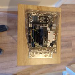 Gigabyte GA-H81M-D2V motherboard with i7 4790 and 16GB DDR3 RAM