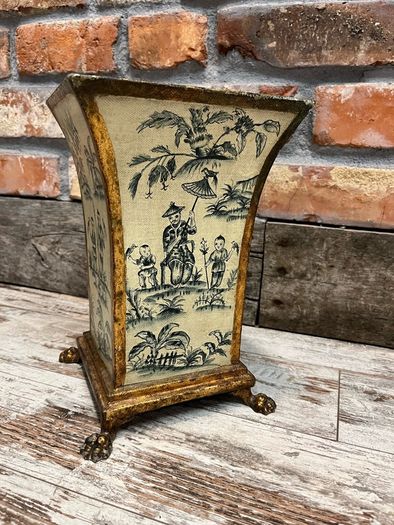 vintage Flowerpot stand umbrella