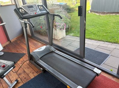 Treadmill - free