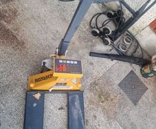 Silverstone Pallet Truck With Digital Weight Displ