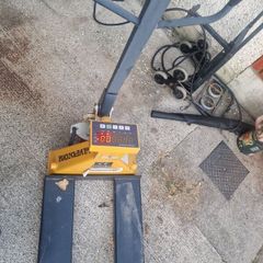 Silverstone Pallet Truck With Digital Weight Displ